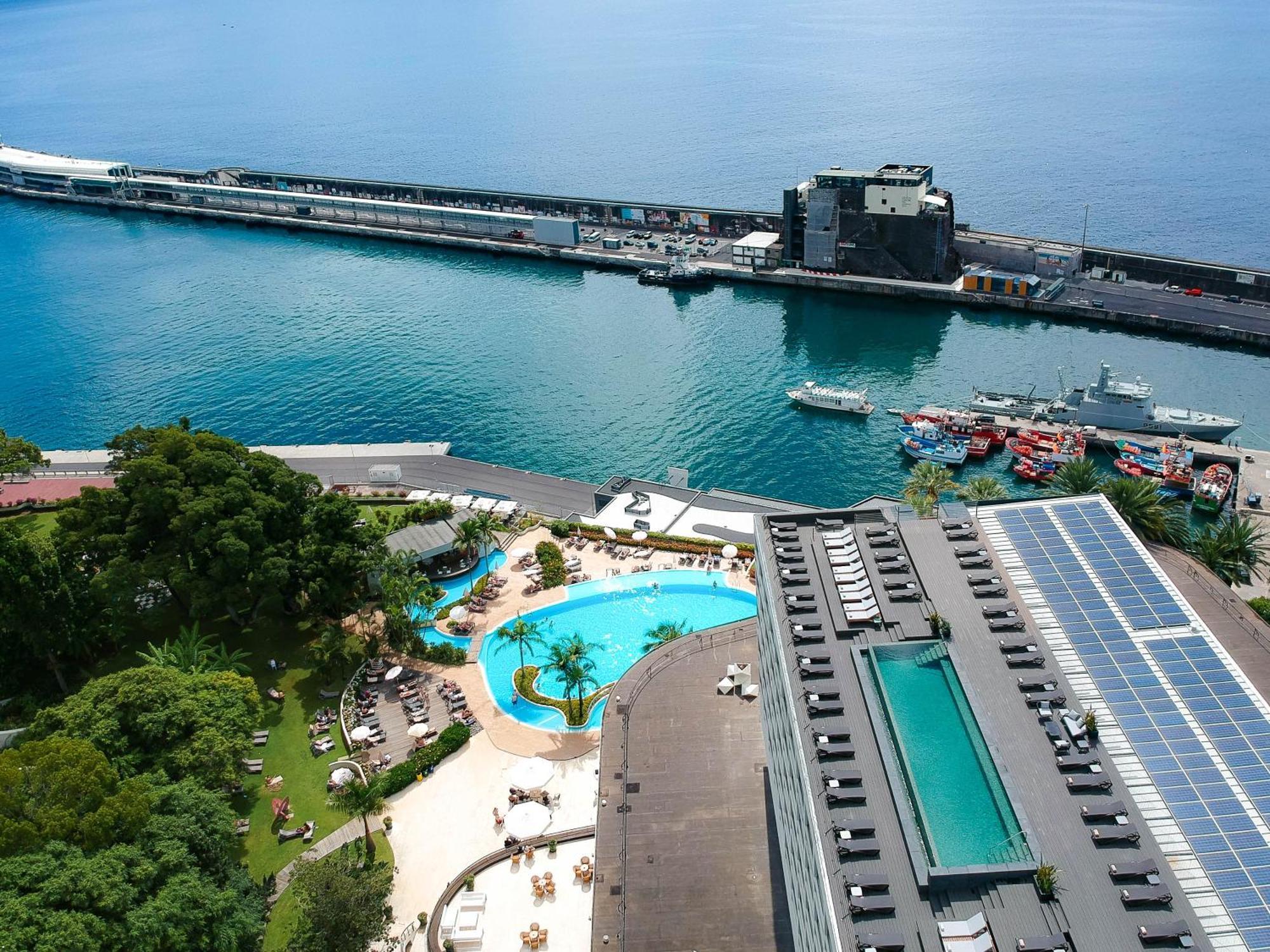 Pestana Casino Park Hotel&Casino Funchal  Esterno foto Aerial view of the hotel