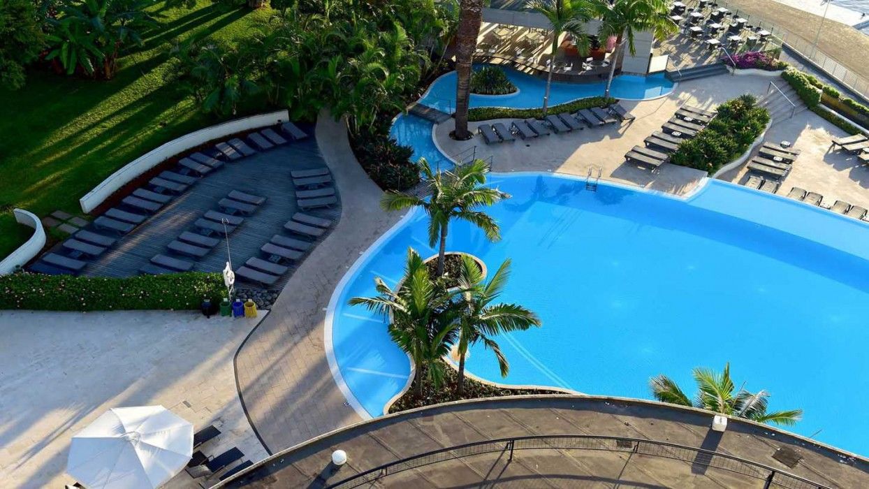 Pestana Casino Park Hotel&Casino Funchal  Esterno foto The pool at the hotel