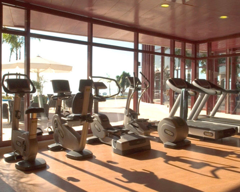 Pestana Casino Park Hotel&Casino Funchal  Esterno foto A gym at a resort